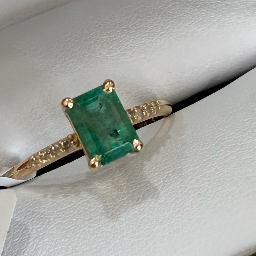 10k Gold Ring real Emerald - Picture 12 of 16